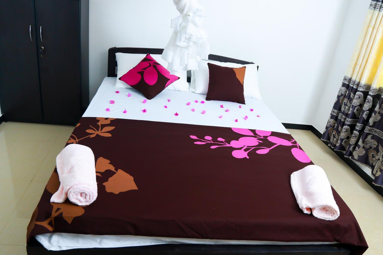 Anila Beach Inn 탕갈레 외부 사진