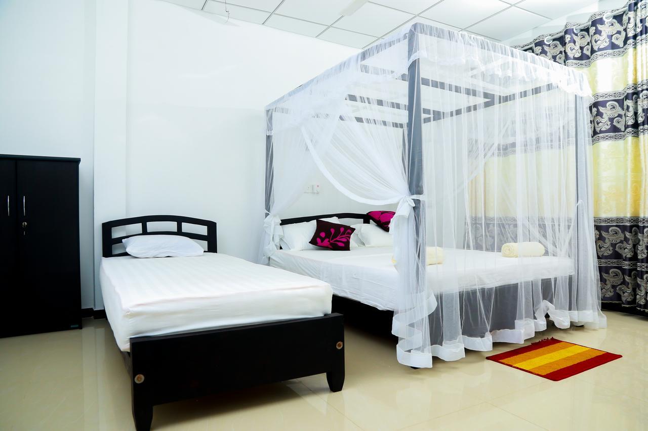 Anila Beach Inn 탕갈레 외부 사진
