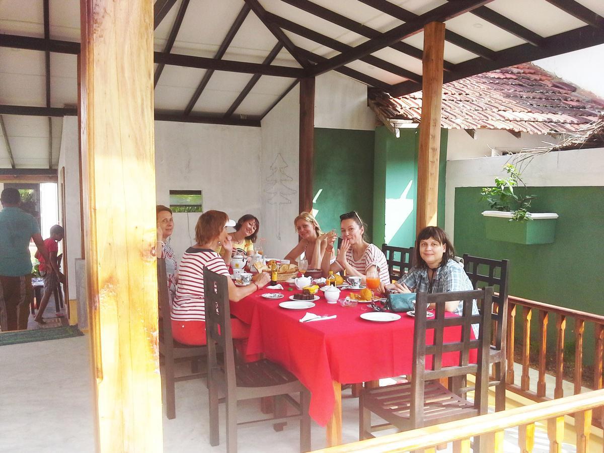 Anila Beach Inn 탕갈레 외부 사진